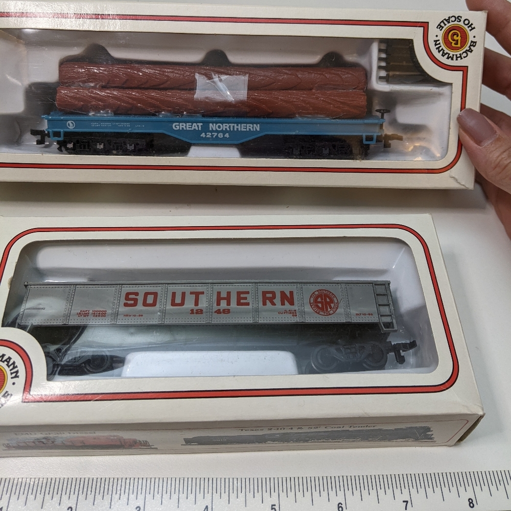 VTG Bachmann HO Great Northern Log Train AND HO Southern 1849 Train Car w boxes